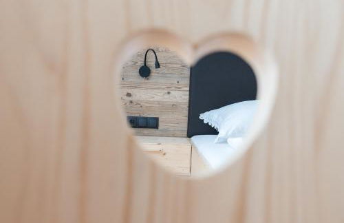 MESNERHOF CHALET - Ruhe, Rückzug & Südtiroler Charme mit kostenlosem Parken in der Tiefgarage - Photo 26