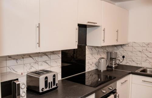 2bed Flat with private parking - Foto 2