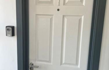 Newly refurbished studio, great location 8 studios - Photo 45