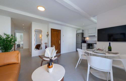 2-Br Apartment Terrace Cannes City Centre - Photo 4