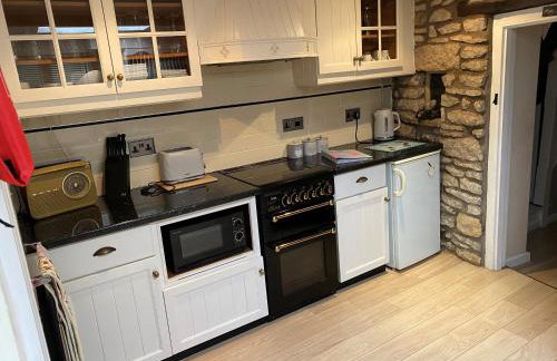 Lavender Cottage, Grade 2 Listed Period Stone Built Cottage In Pickering, North Yorkshire - Photo 31