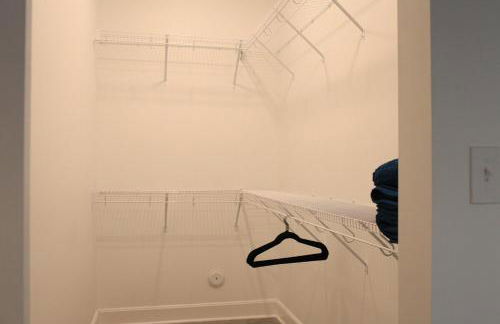 The Lawrencian Loft -2BD king & Queen beds, 2 BA - Foto 36