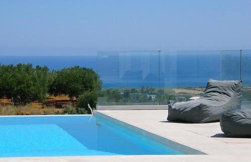 Modern villa with infinity pool close to the sea - Foto 6