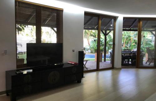 Villa with Heated Pool and Jacuzzi close to Puerto Banus and Beach - Photo 7