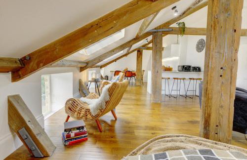 Loft 11 - Unique Apartment with Stunning Views - Photo 10