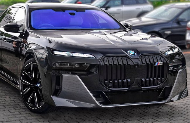 Luxury Sedan Departure from Sharjah City to Sharjah Airport SHJ - Photo 8