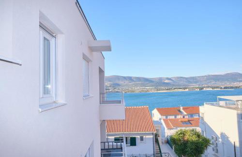 Queen's Lodge Mastrinka by Litto - Photo 96