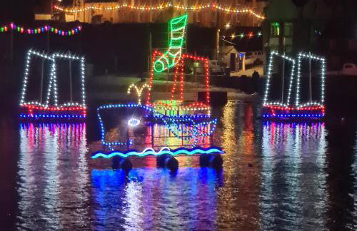 Central Penzance, Modern stylish home, Near Seafront with Gated parking - Photo 37