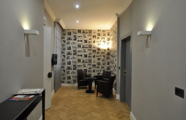 Place 24 Suites & Wellness - Photo 35