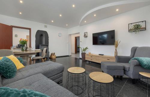 Apartment ''Senko'' with 2 Bedrooms and Parking by Noclegi Renters - Photo 9