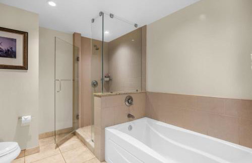 KBM Resorts FREE CAR Honua Kai Konea Partial Ocean View Recently Remodeled 2-Bedroom Condo Corner Unit HKK-434 - Foto 52