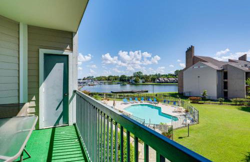 Lake Conroe Condo with Pool Access and Balcony! - Foto 1