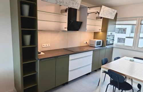 Siegen 2 - Geisweid Work and stay Neu Modernisiert 3 Schlafzimmer Badezimmer Wohnzimmer Balkon - Foto 14