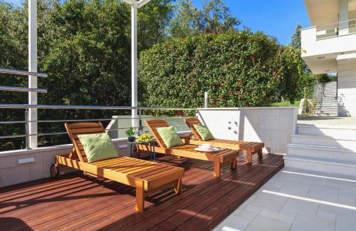 Luxury Villa Lovric with private heated pool, Jacuzzi, Sauna and private tavern - Foto 11