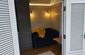 Cosy Hut Immersed in Nature with Private Hot Tub - Foto 18