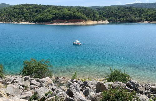 Le Cocon en pierre au coeur du Verdon gîte "Le Repos Des Chênes" - Foto 32