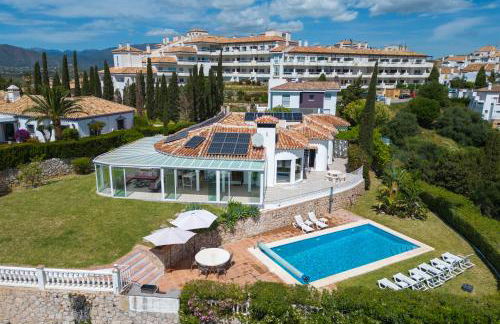 Villa Vista Verde Mijas Golf - Luxury with Optional heated pool & jacuzzi - Photo 41