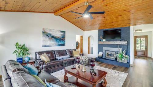 Tranquil Lakefront Greers Ferry Escape with Fire Pit - Foto 1