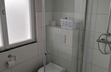 Ferienhaus Stein, TOP Monteurwohnung, 5 große Einzelzimmer, Doppelzimmer, Übernachtung bis 8 Personen möglich - Foto 10