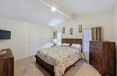 Forest Hideaway • Screened Porch • Grill - Foto 9