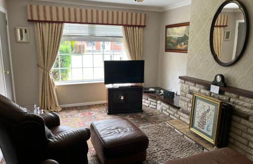 Comfortable and Convenient 4 Bedroom Home - Foto 24