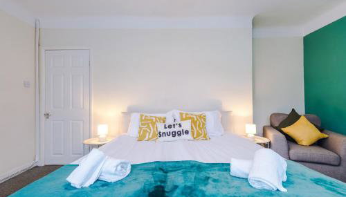 3BR Home Sleeps 6 Perfect for Short and Long Term Stays - Foto 3