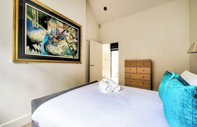 JOIVY Quiet Mews Apartment in New Town - Photo 6