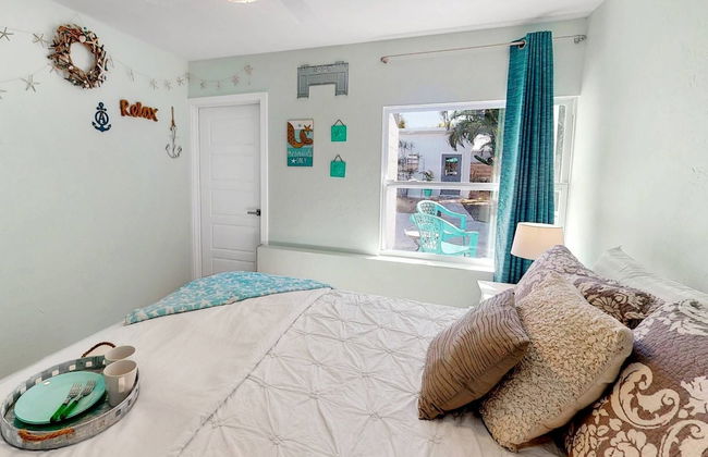 Modern Grove Duplex Unit B - Foto 8