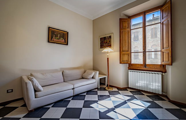 YiD elegant near tramvia - Photo 16