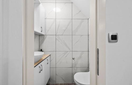 House AnaDora with pool - Zlarin - Photo 23