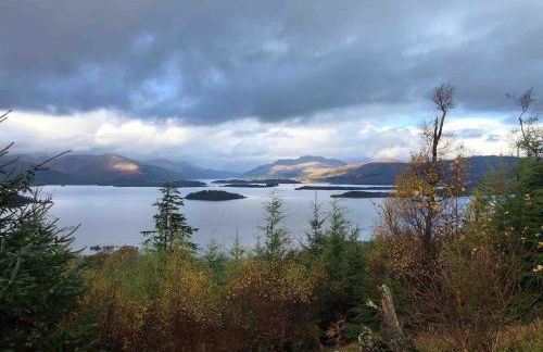 The Loch Lomond Townhouse In The Centre of Balloch - Foto 2