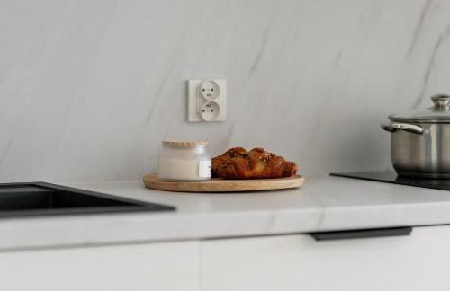 Przestronny Apartament z 2 Sypialniami by Noclegi Renters - Foto 13