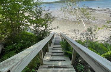 Chalet with a Private Beach in Acadia National Park - Foto 26