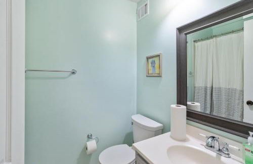 Pet-Friendly Beach Getaway, Relax by the Bay! - Foto 47