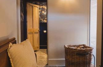 Luxury House Sleeps 14 With Secret Bar Near Bath - Photo 82