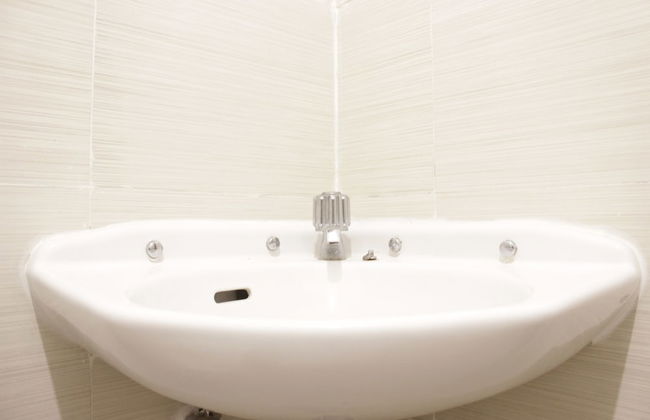 Cozy and Modern 1BR Apartment at Gateway Pasteur - Photo 10