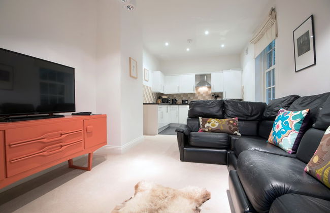 Apartment 2 The Grove - Photo 13