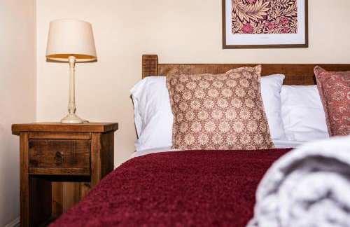 Historical Sherwood Forest Cottages - Sleeps 16 - Foto 14