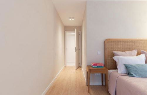 Stylish & Spacious Flat near the Beach by HostWise - Photo 16