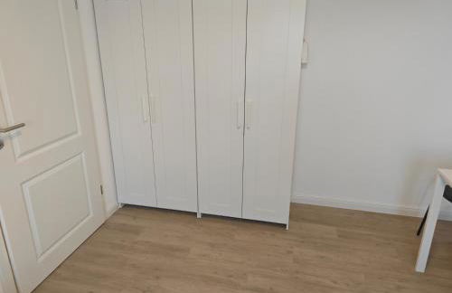 Siegen - Geisweid Work and stay Neu Modernisiert 2 Schlafzimmer Badezimmer Balkon - Foto 25