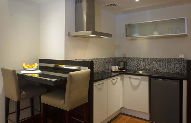 Number One Tower Suites - Photo 20