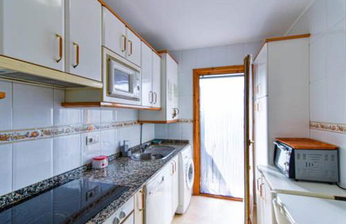 Cómodo y coqueto chalet con jardín en Argoños - Foto 17