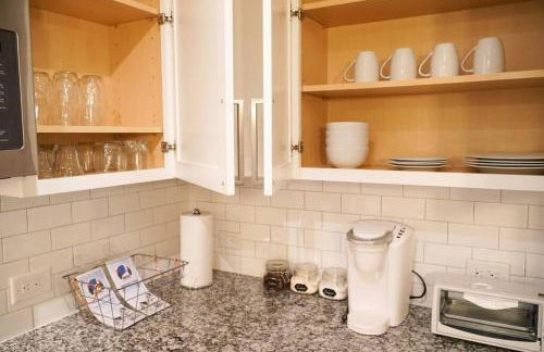 Luxury Dilworth 1BR ◉ Near Food, Shops & Greenway - Foto 47