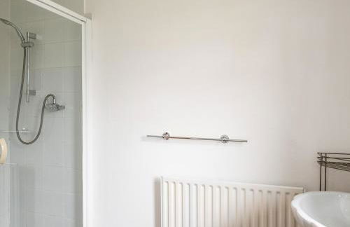 Dolphin Lodge - Photo 18