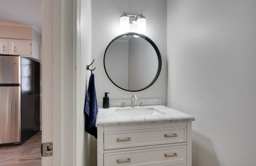 7 Mi to Dtwn Raleigh BBQ-Ready Townhome! - Foto 11