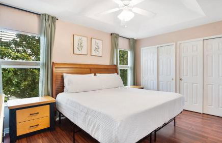 Quiet Corner Gem in Gated Crestwynd Bay - Foto 16