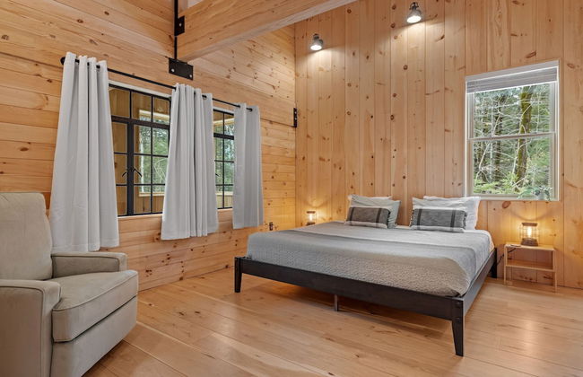 Ski Cabin w Hot Tub Gas Fireplace Near Cranmore - Photo 24