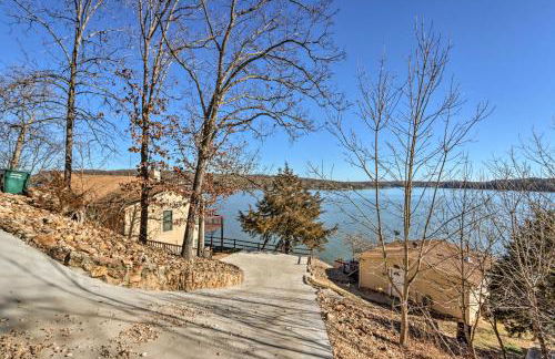 House with Deck Overlooking Lake of the Ozarks! - Foto 27