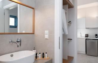 Camvillia Donoussa Village Suites - Photo 79