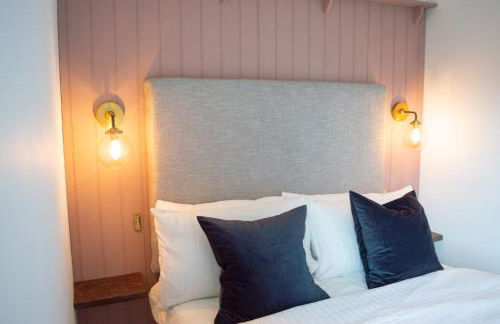 The Pack Horse Exmoor National Park Allerford Riverside Cottage & Apartments - Photo 58